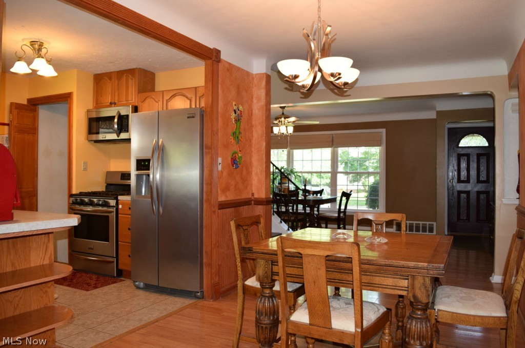 4979 Corliss Road Cleveland, OH 44124 - Photo 5 of 22