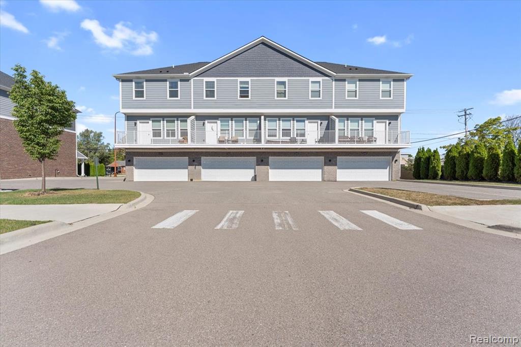2937 East Square Lake Road Troy, MI 48085 - Photo 37 of 40
