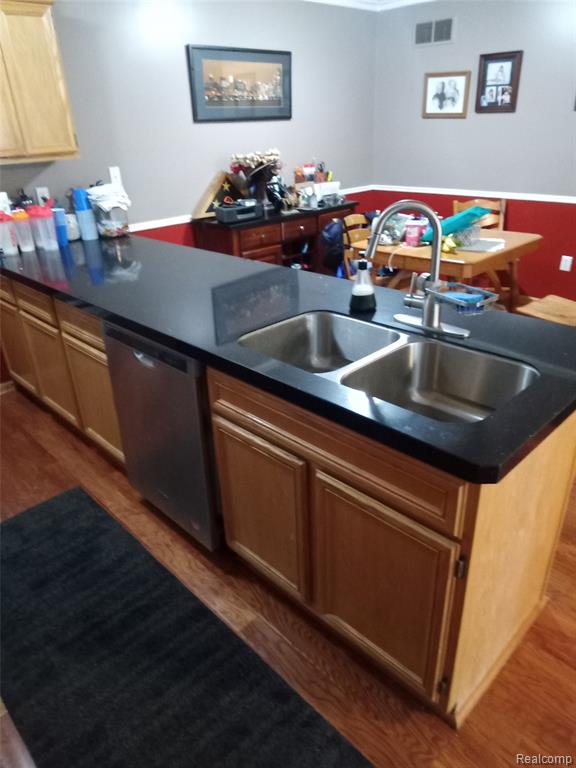 2228 Frazho Road Warren, MI 48091 - Photo 6 of 14