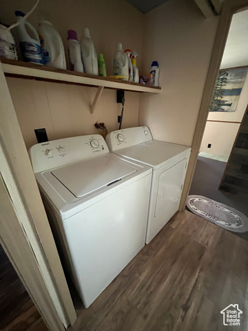 367 East Rio Grande Avenue Marysvale, UT 84750 - Photo 27 of 34 Laundry area featuring separate washer and dryer and dark wood finished floors