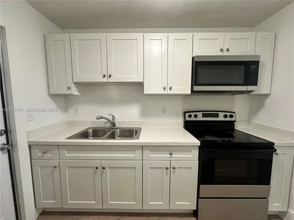 $1,795 | 5911 Northeast 18th Avenue, Unit 4, Fort Lauderdale, FL 33334