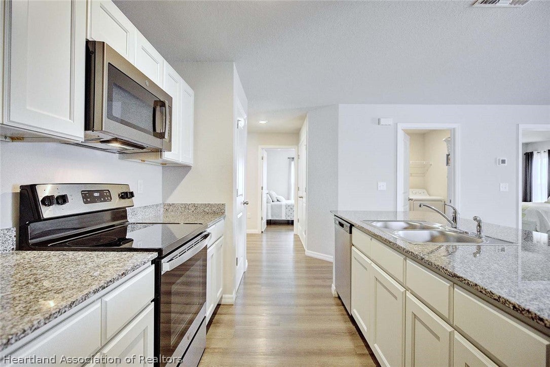 1509 Stone Ridge Circle Sebring, FL 33870 - Photo 8 of 40 Gallery Image 8