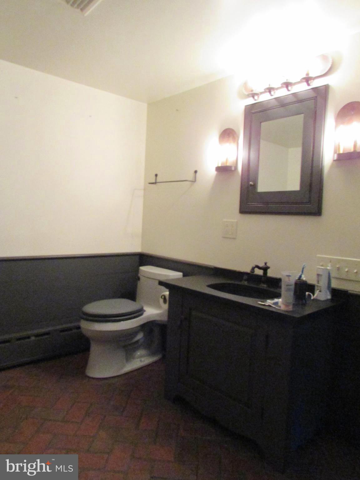 464 Covered Bridge Road Oley, PA 19547 - Photo 23 of 41 Bathroom with Shower and Tub