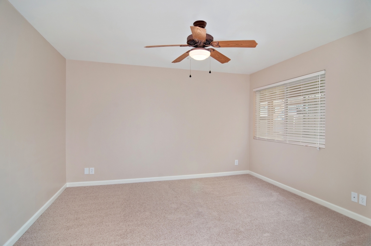 4271 Dowitcher Way Oceanside, CA 92057 - Photo 12 of 25 Gallery Image 12