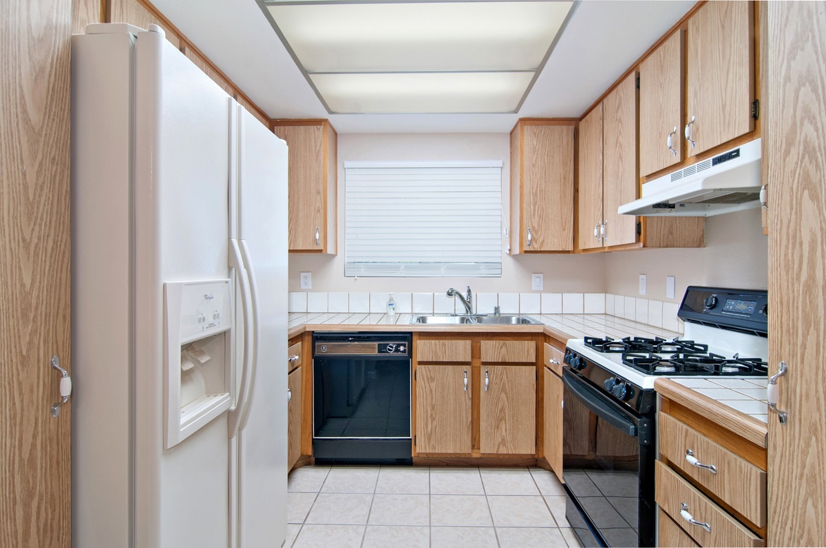 4271 Dowitcher Way Oceanside, CA 92057 - Photo 9 of 25 Gallery Image 9