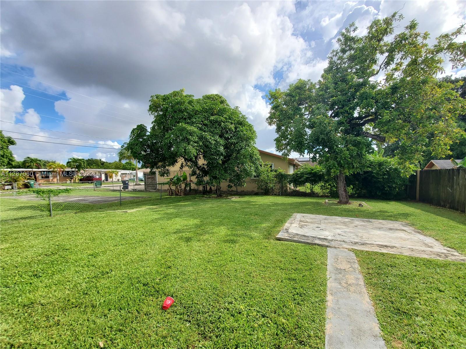 3209 Southwest 64th Avenue Miami, FL 33155 - Photo 13 of 31 Gallery Image 13