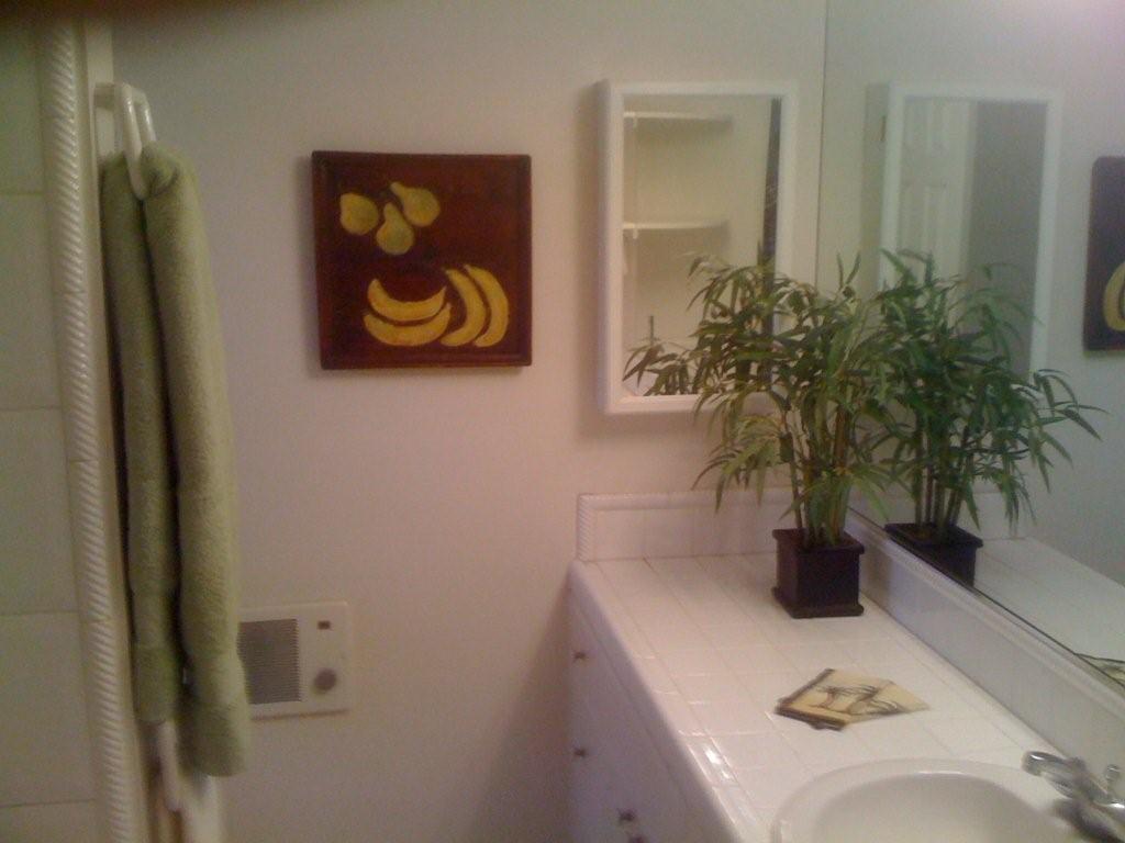 460 San Ysidro Road, Unit 2 Montecito, CA 93108 - Photo 8 of 13 Bathroom