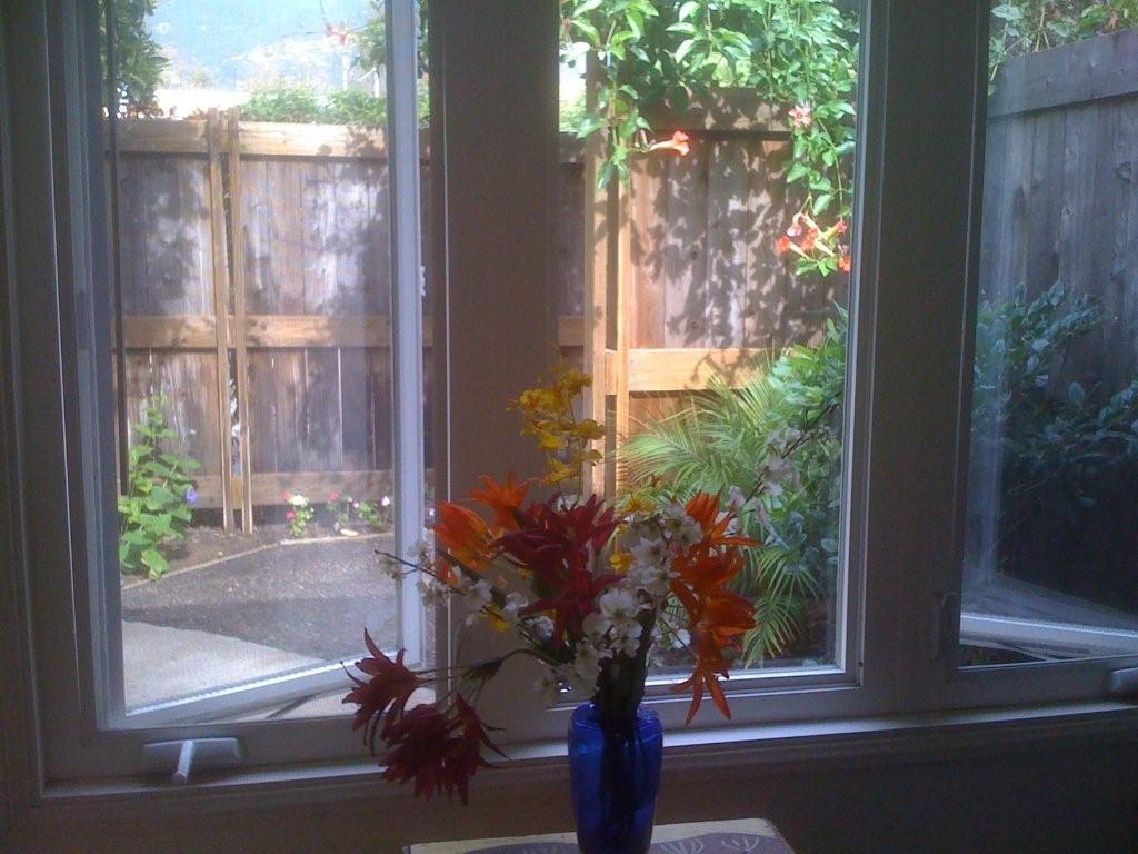 460 San Ysidro Road, Unit 2 Montecito, CA 93108 - Photo 9 of 13 Front patio view