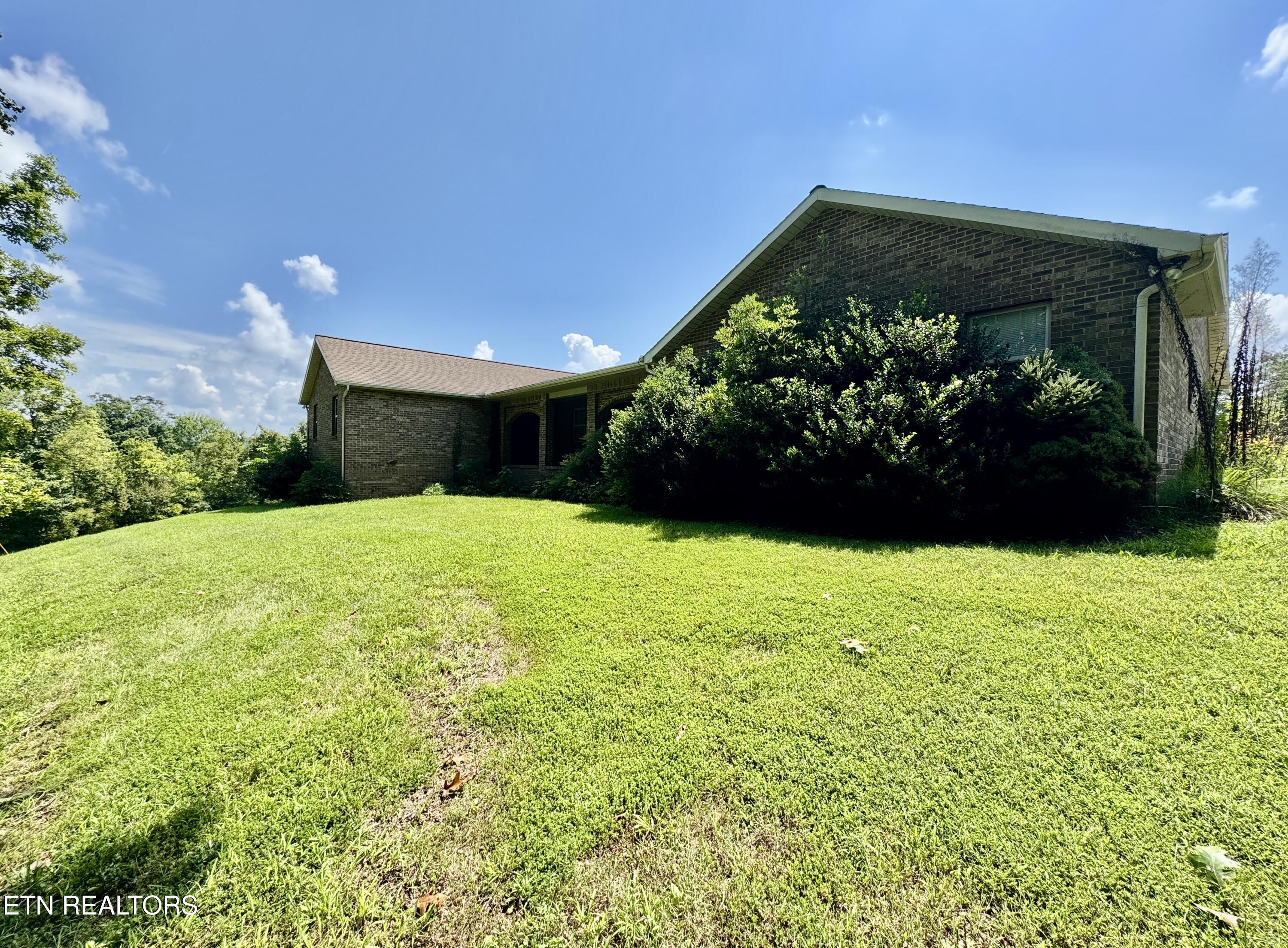 530 Rutledge Pike Blaine, TN 37709 - Photo 11 of 60 2-14