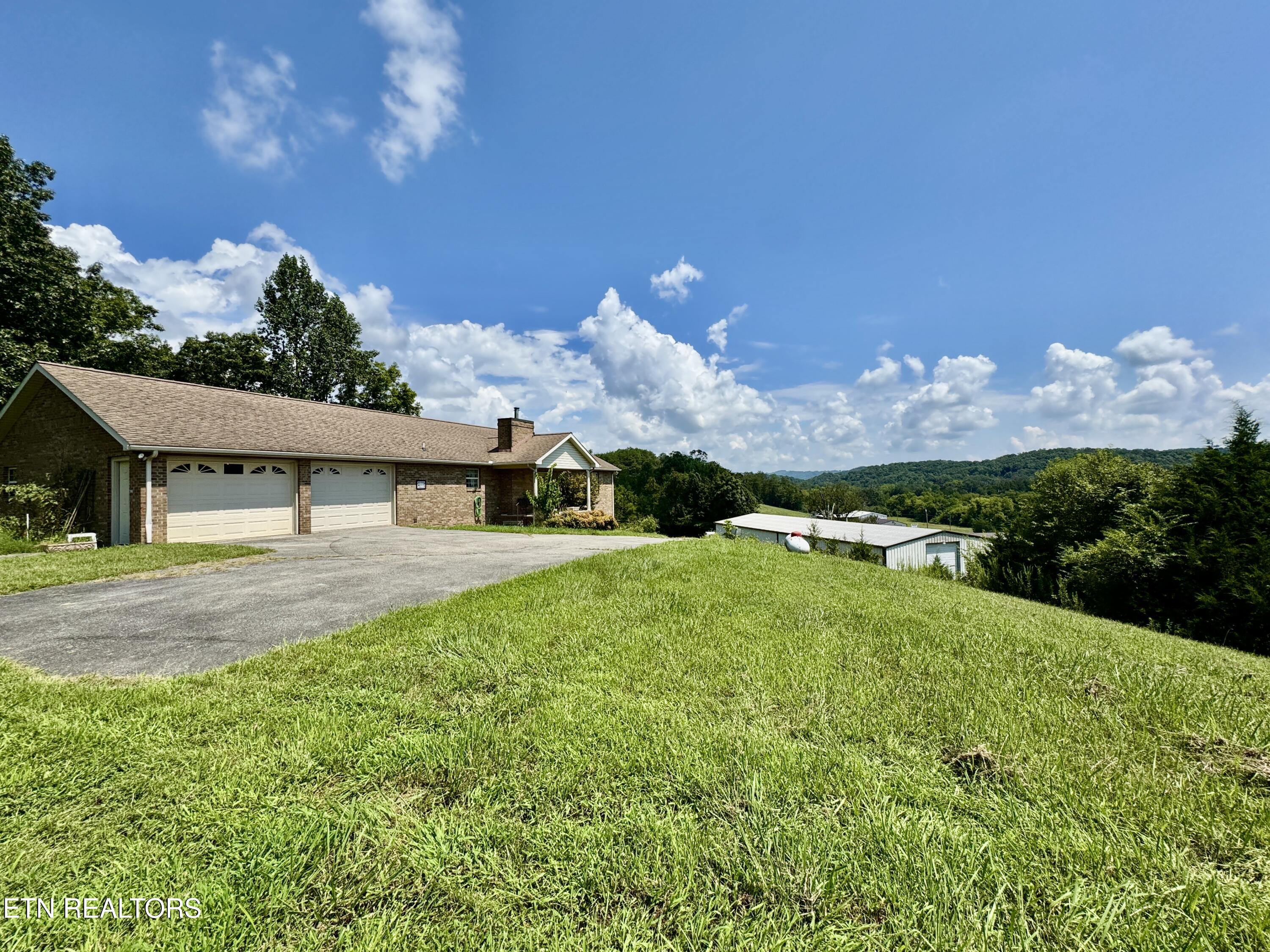 530 Rutledge Pike Blaine, TN 37709 - Photo 4 of 60 2-4