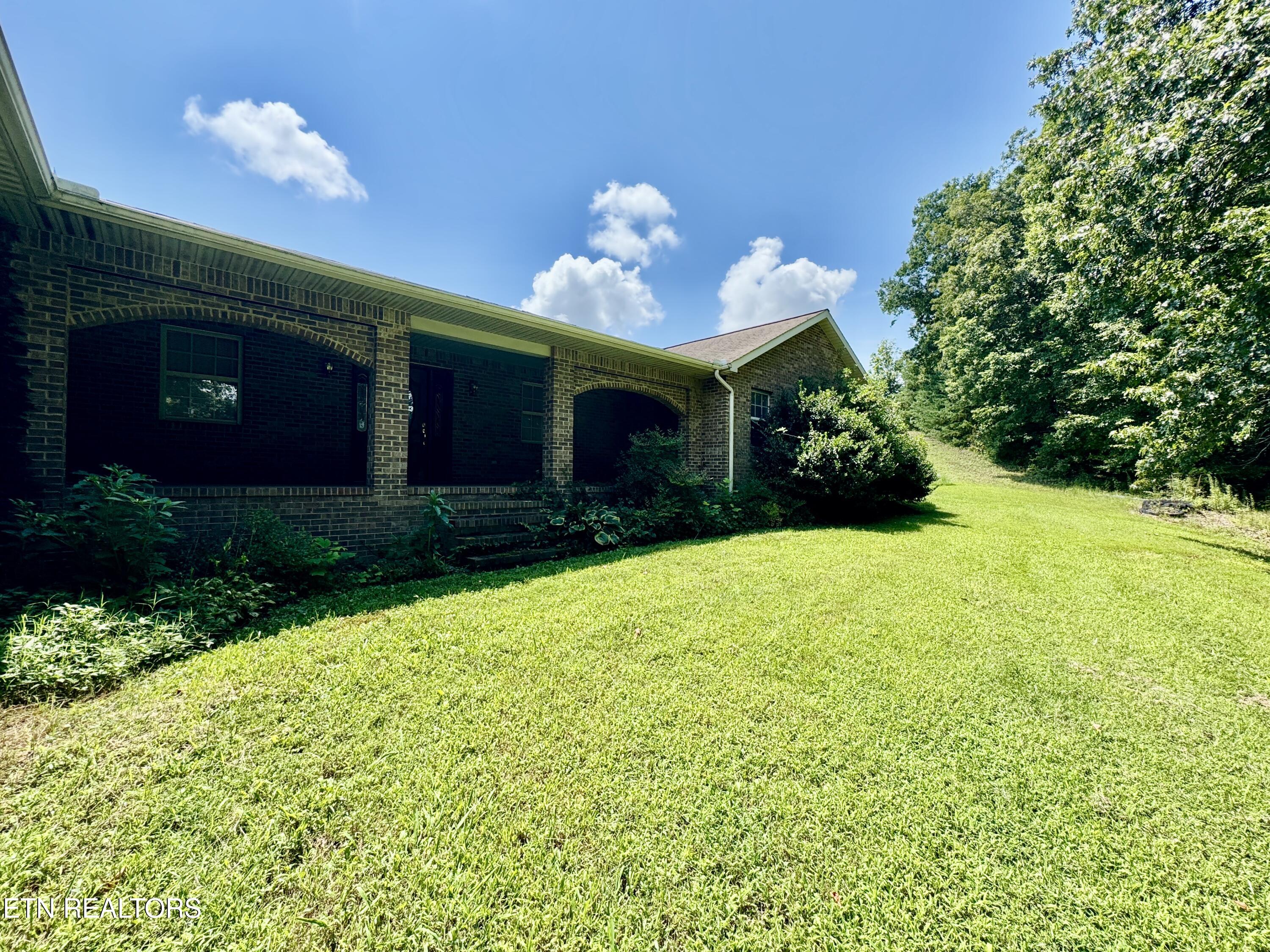 530 Rutledge Pike Blaine, TN 37709 - Photo 9 of 60 2-12