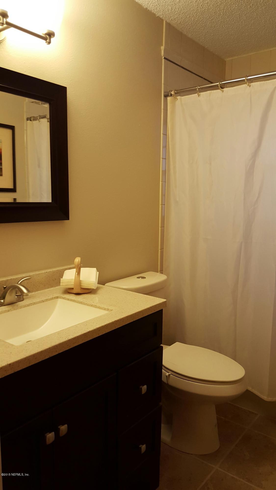159 Carole Road Palatka, FL 32177 - Photo 14 of 17 guest bath