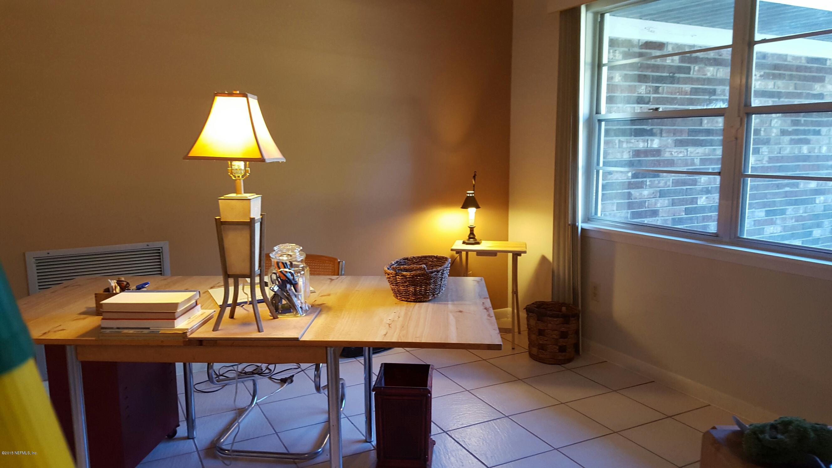 office/bonus room