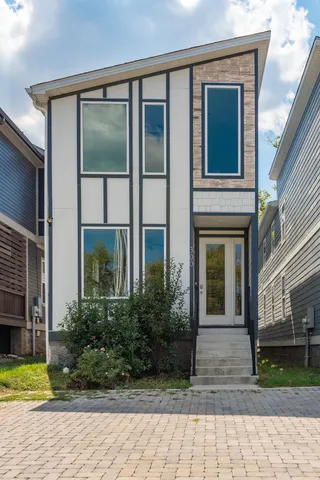 a view of a entryway of the house