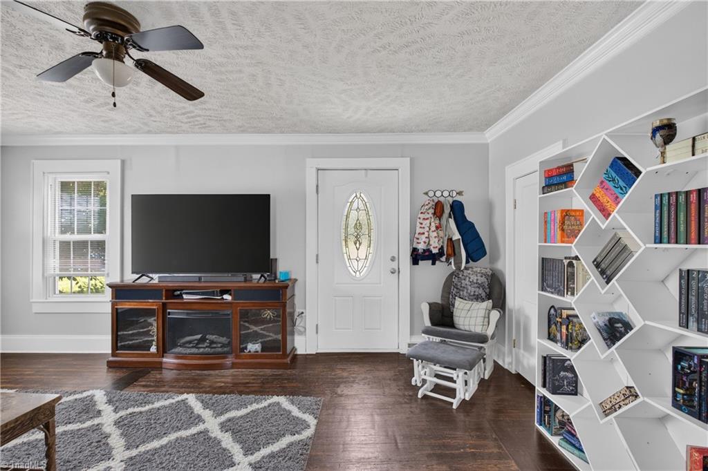 2441 Cunningham Road Thomasville, NC 27360 - Photo 4 of 43