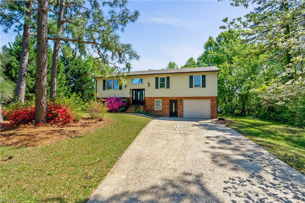 3975 Pine Ridge Drive Trinity, NC 27370 - Photo 4 of 48