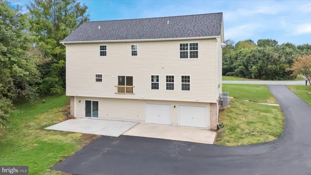 $739,900 | 704 Bullen Drive, Middletown, DE 19709