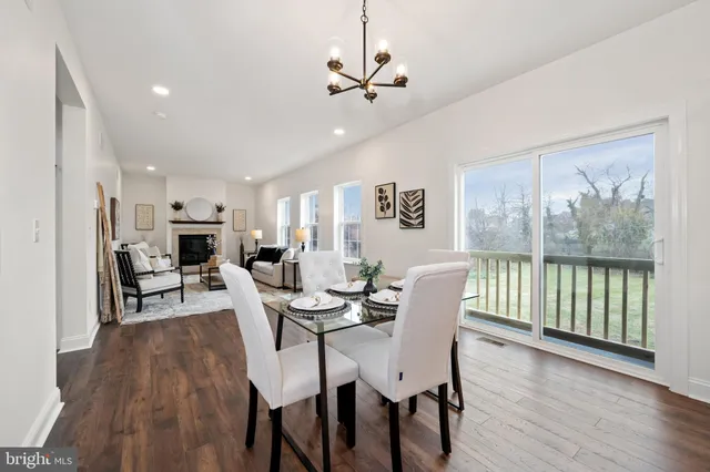 $699,900 | 704 Bullen Drive, Middletown, DE 19709