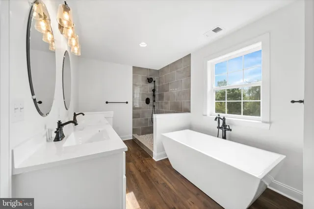 $739,900 | 704 Bullen Drive, Middletown, DE 19709