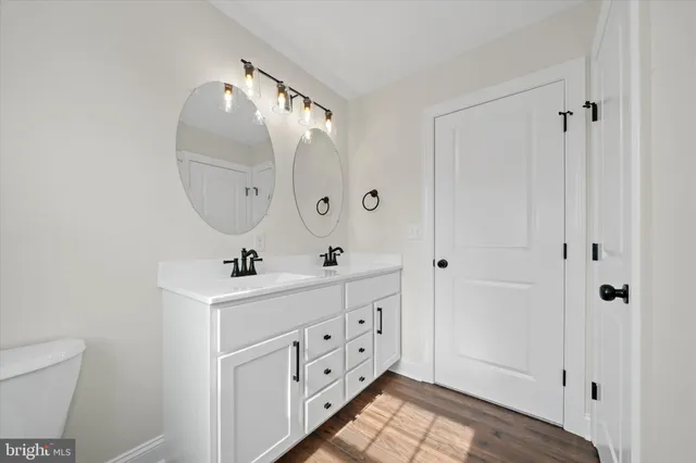 $699,900 | 704 Bullen Drive, Middletown, DE 19709