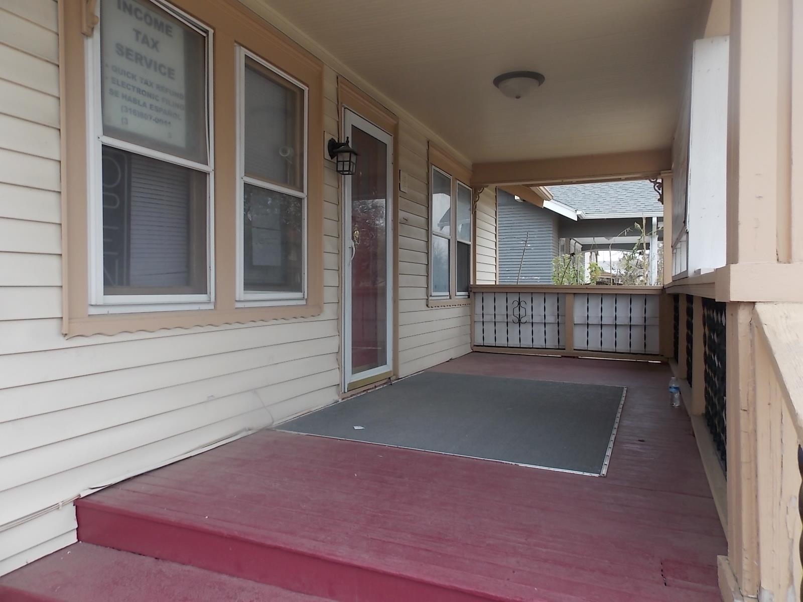 905 South Seneca Street Wichita, KS 67213 - Photo 11 of 36