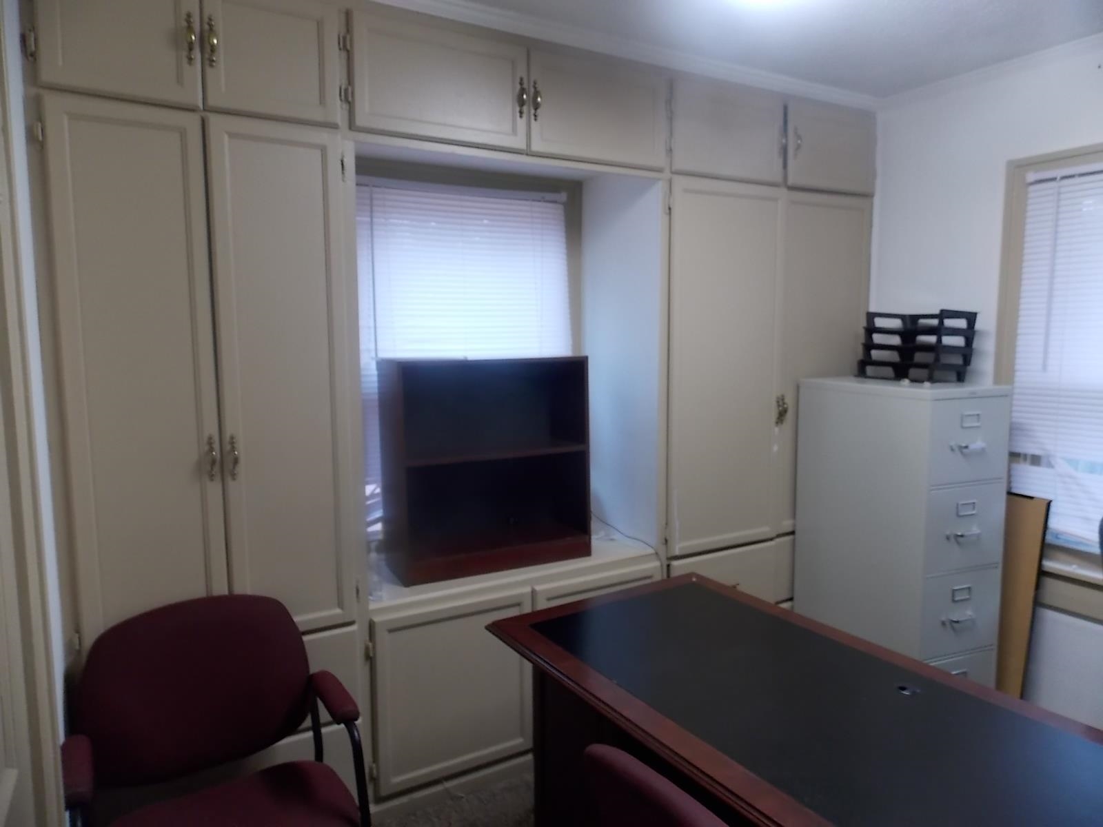 905 South Seneca Street Wichita, KS 67213 - Photo 19 of 36