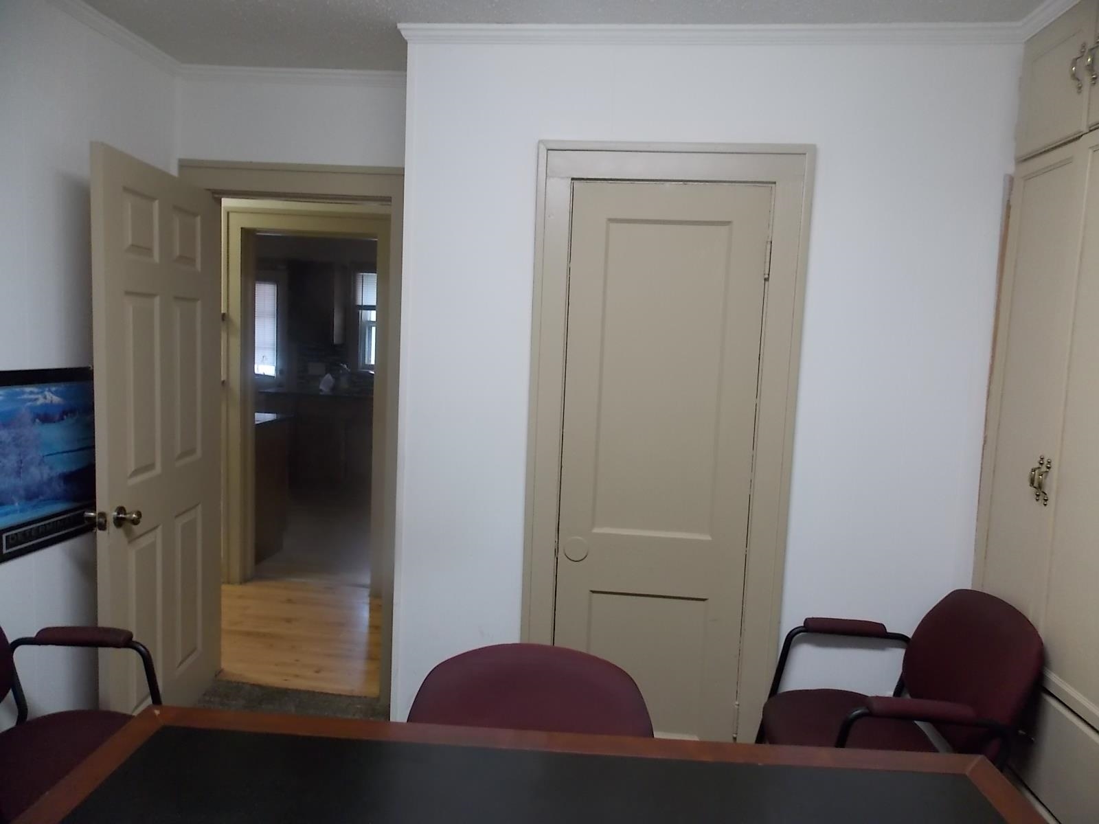 905 South Seneca Street Wichita, KS 67213 - Photo 20 of 36