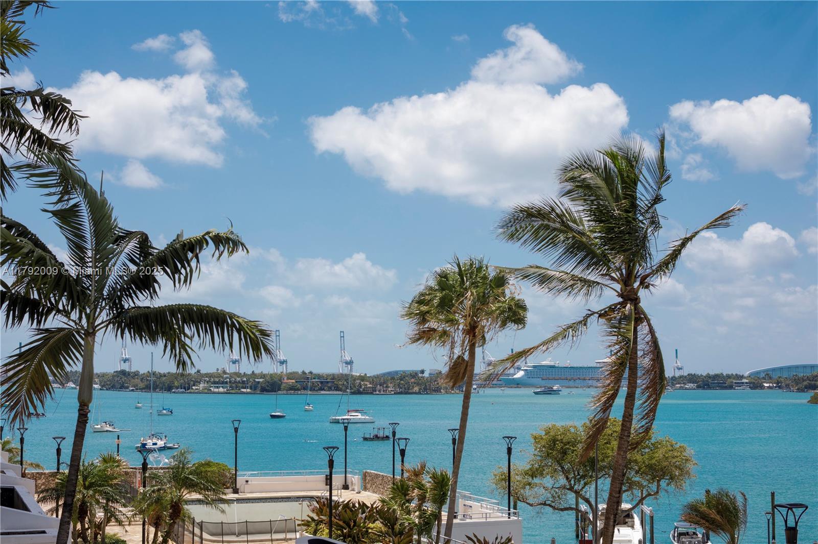 11 Island Avenue, Unit 407 Miami Beach, FL 33139 - Photo 22 of 44 a view of a garden