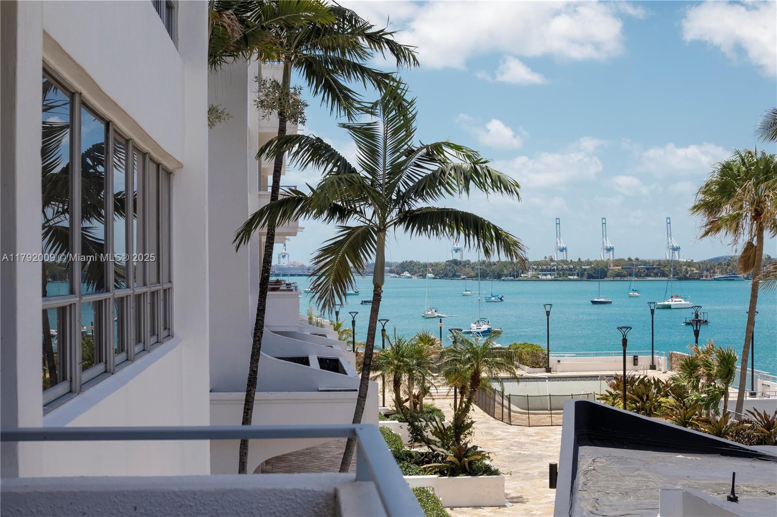 11 Island Avenue, Unit 407 Miami Beach, FL 33139 - Photo 7 of 44