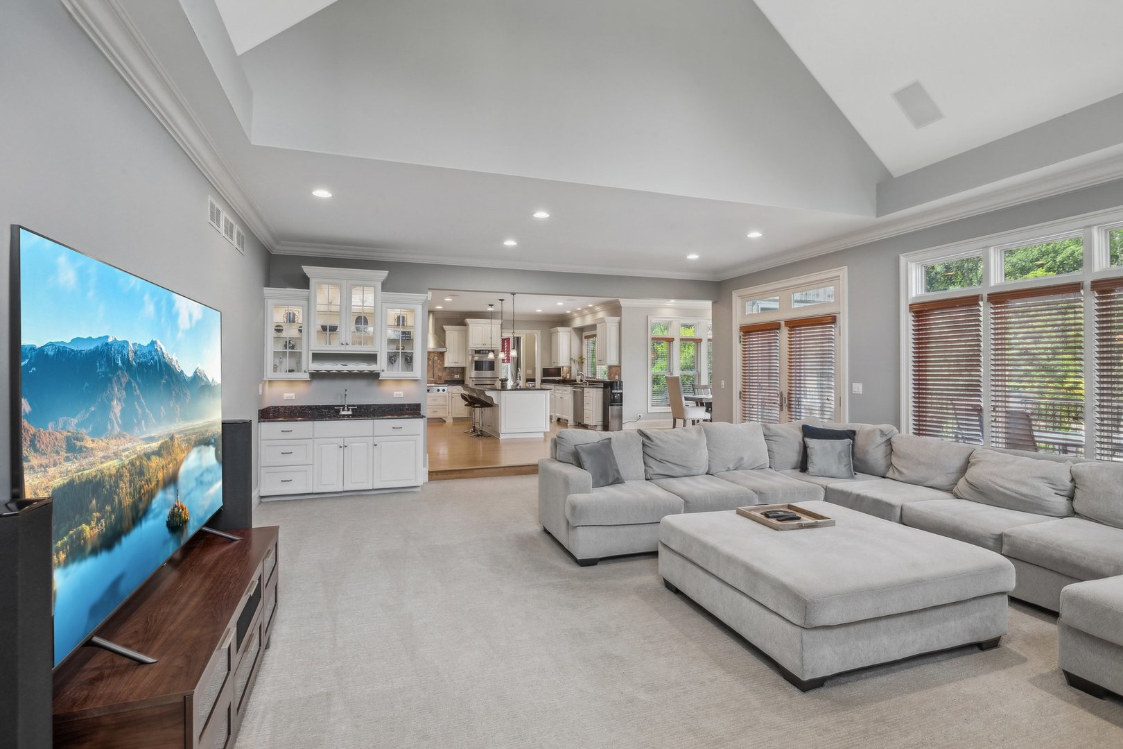 8744 Johnston Road Burr Ridge, IL 60527 - Photo 13 of 92 Gallery Image 13