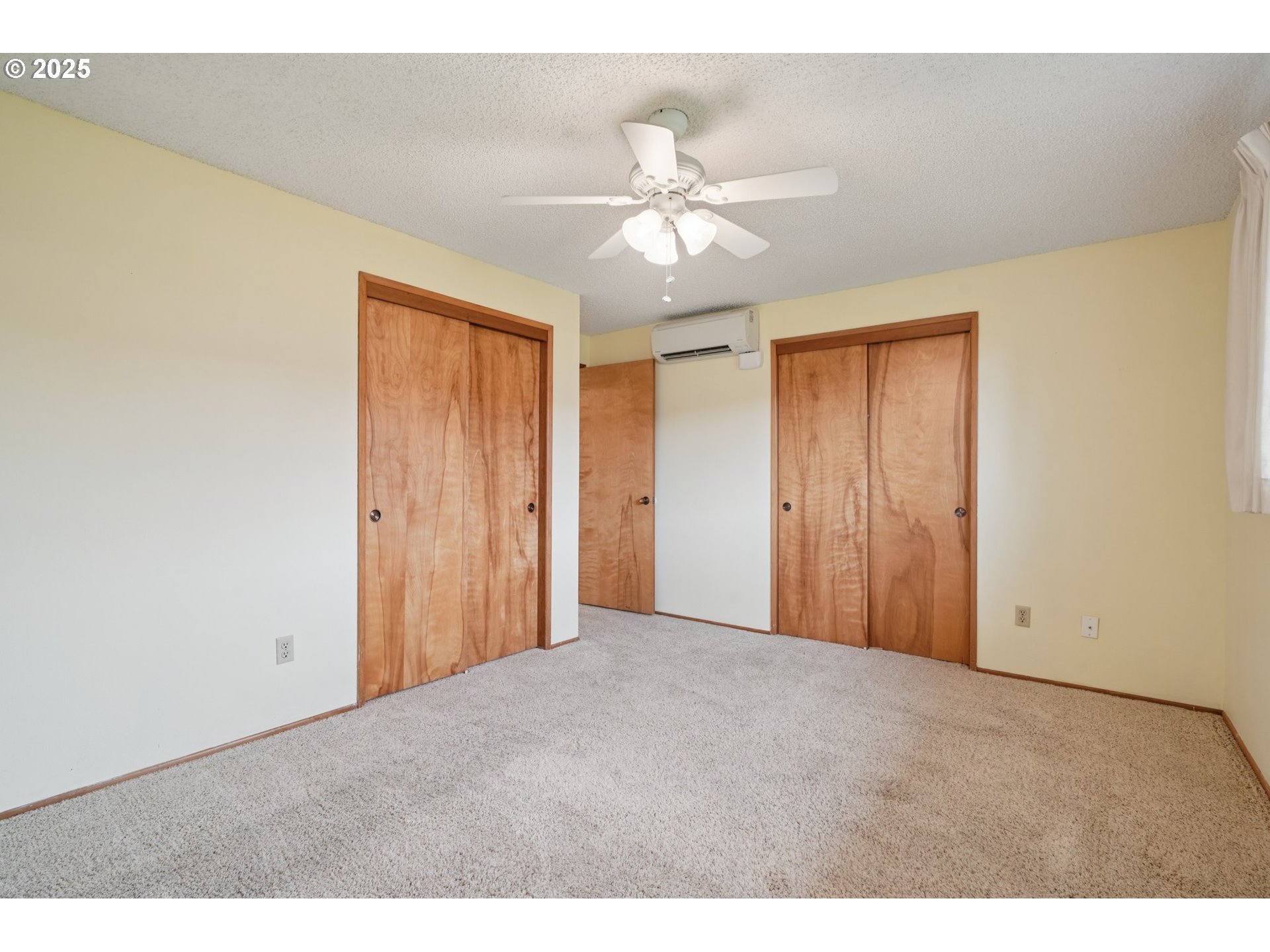 866 Northeast Fleming Avenue, Unit B83 Gresham, OR 97030 - Photo 18 of 27 a view of an empty room