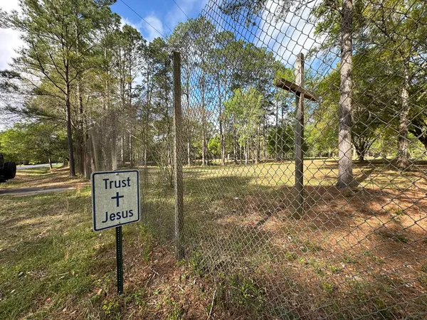 $437,000 | 3421 Airport Road, Crestview, FL 32539