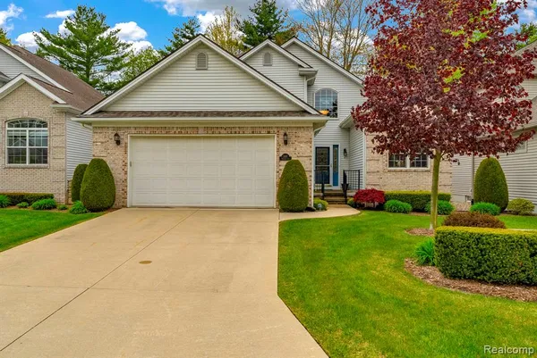 $382,000 | 3107 Aberdeen Court, Port Huron, MI 48060