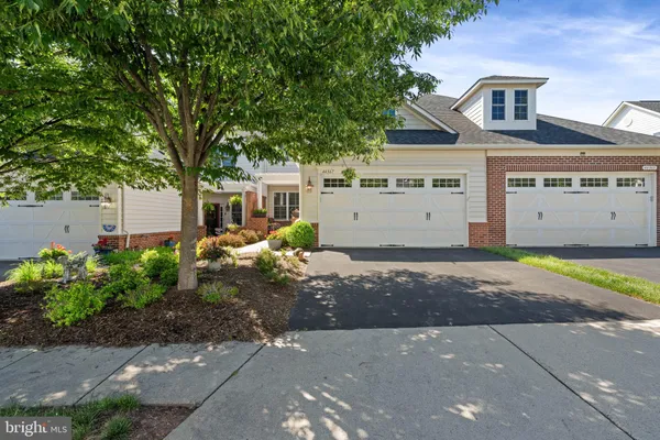 $685,000 | 44367 Oakmont Manor Square, Ashburn, VA 20147