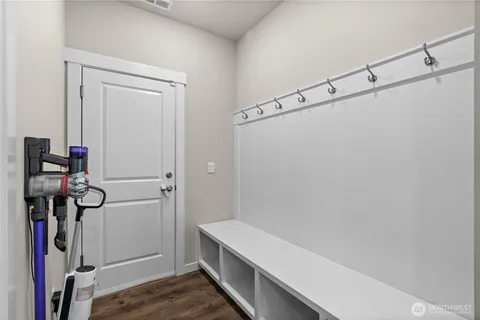 $765,000 | 17512 Crossing Drive East, Puyallup, WA 98374
