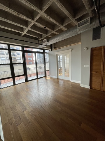 1503 South State Street, Unit 607 Chicago, IL 60605 - Photo 3 of 17