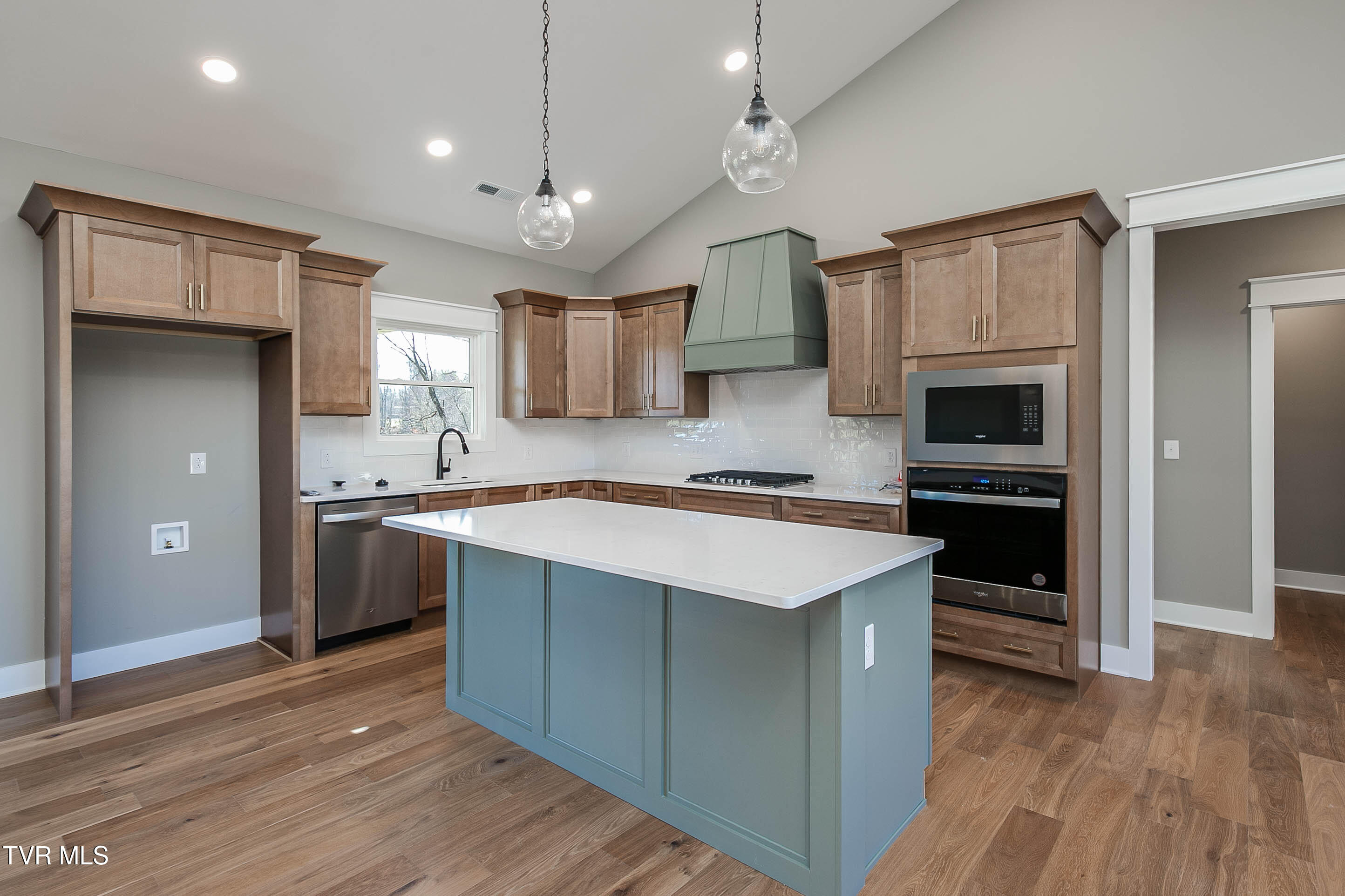 310 Ruby Rose Ridge Jonesborough, TN 37659 - Photo 7 of 30 310 Ruby Rose-10