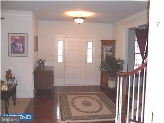 208 Tremain Road Bensalem, PA 19020 - Photo 3 of 9 Foyer