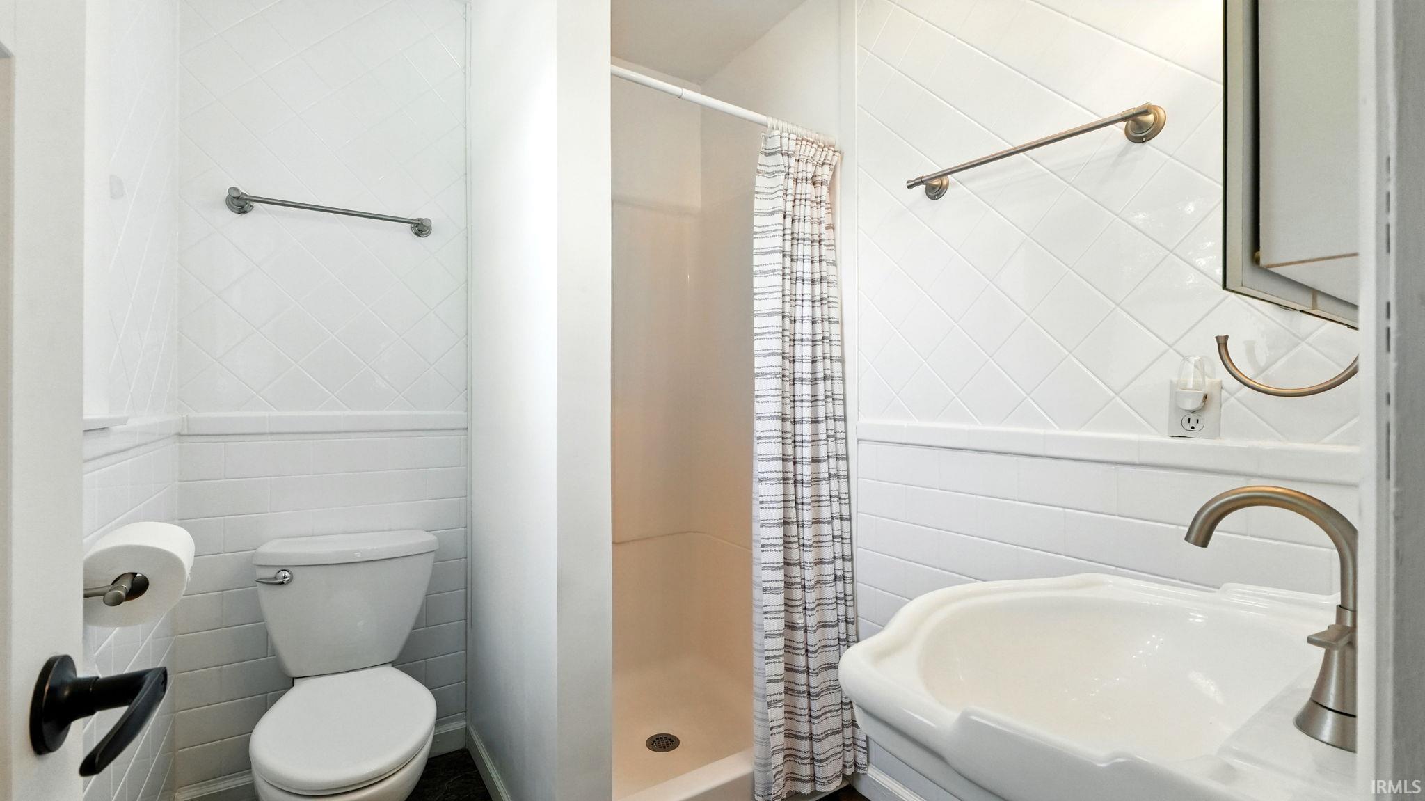 9521 Illinois Road Fort Wayne, IN 46804 - Photo 33 of 36