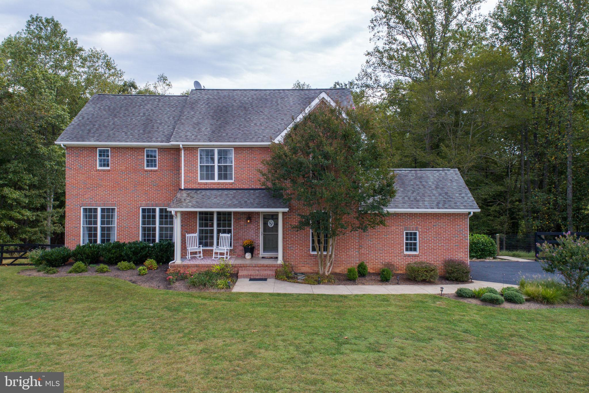 7019 Olinger Road Marshall, VA 20115 - Photo 39 of 40 Front Porch