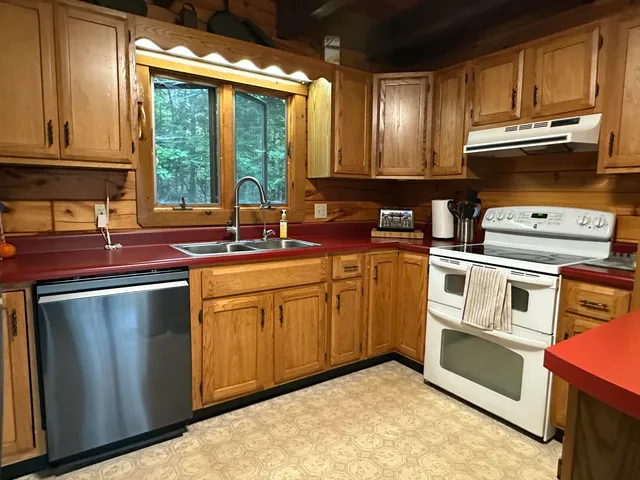 $324,900 | 571 Back Road, Skowhegan, ME 04976
