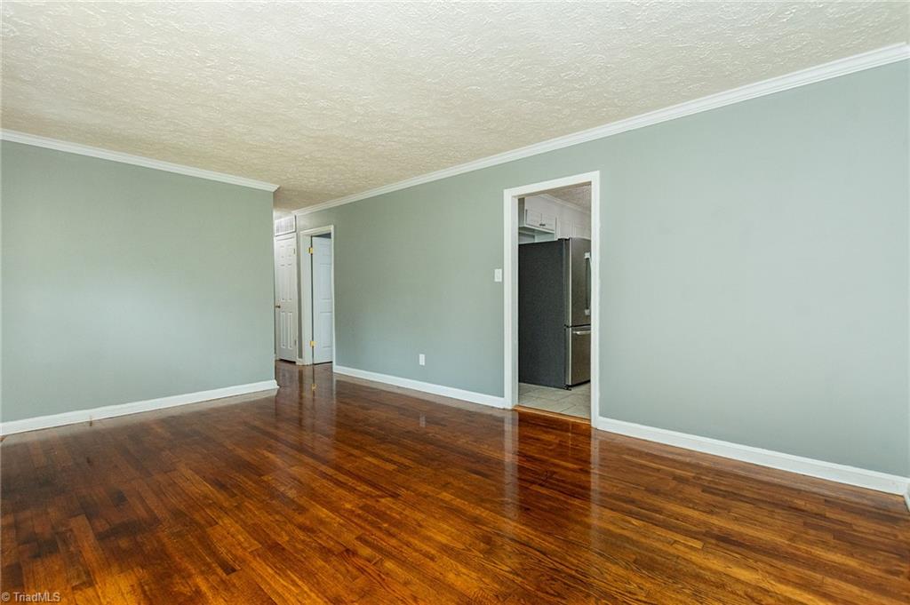 1207 Robin Road Eden, NC 27288 - Photo 14 of 32 Lv Rm