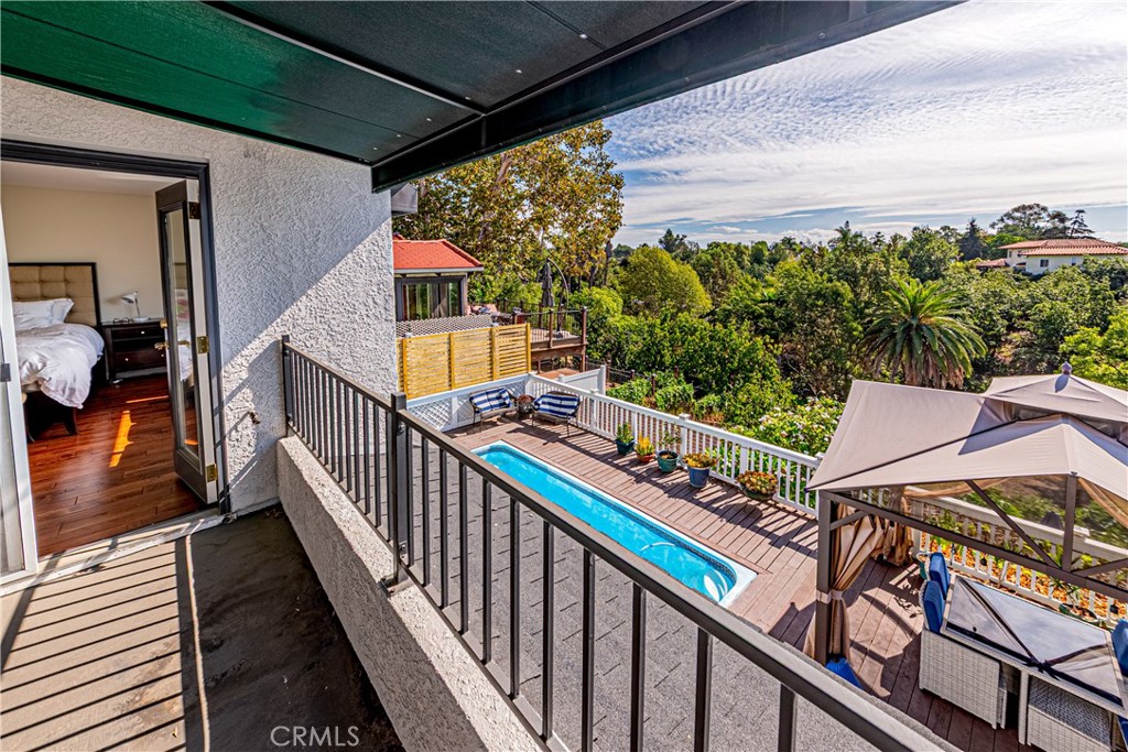 774 Stephens Avenue Fullerton, CA 92833 - Photo 21 of 53 a balcony view with an outdoor seating