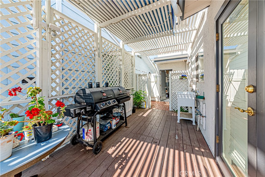 774 Stephens Avenue Fullerton, CA 92833 - Photo 32 of 53 a view of a chairs and tables in a balcony