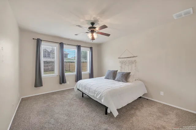 $2,300 | 2063 Western Pecan, New Braunfels, TX 78130