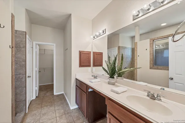 $2,300 | 2063 Western Pecan, New Braunfels, TX 78130