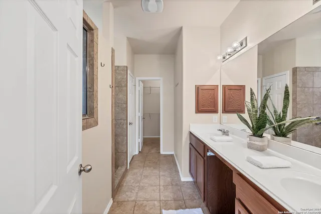 $2,300 | 2063 Western Pecan, New Braunfels, TX 78130