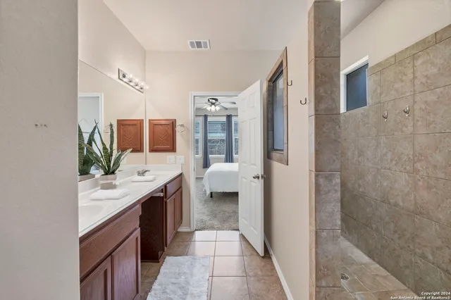 $2,300 | 2063 Western Pecan, New Braunfels, TX 78130