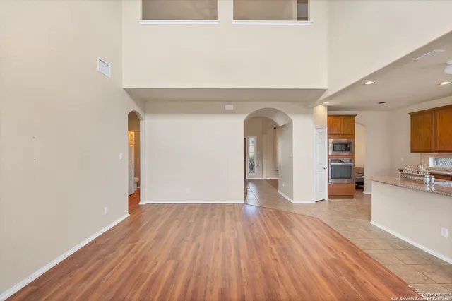 $2,300 | 2063 Western Pecan, New Braunfels, TX 78130