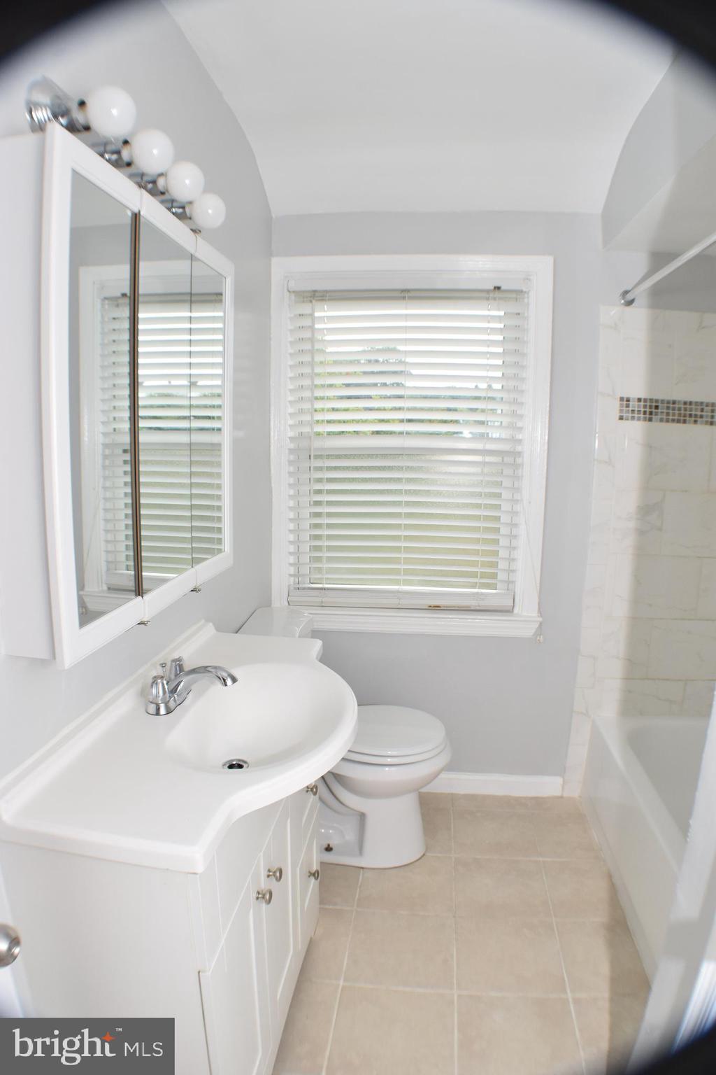 5206 Kelway Road Baltimore, MD 21239 - Photo 9 of 25